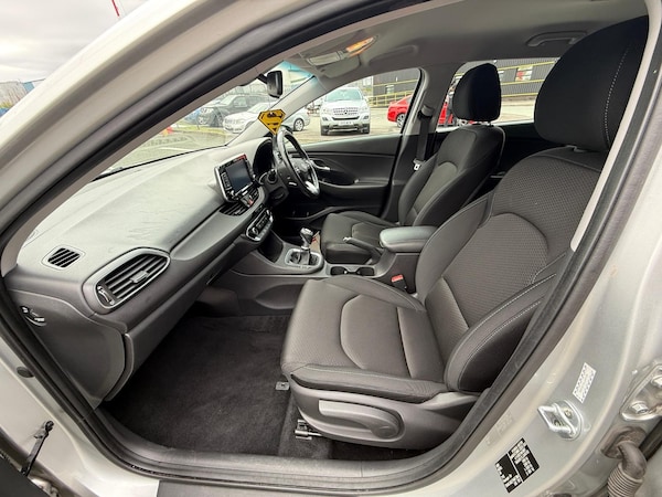 Used Hyundai i30 2017 for sale - 75726623: Photo 9