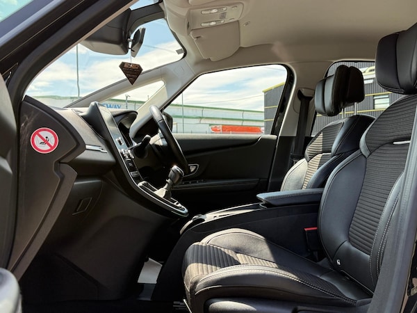 Used Renault Grand Scenic 2017 for sale - 75726576: Photo 12