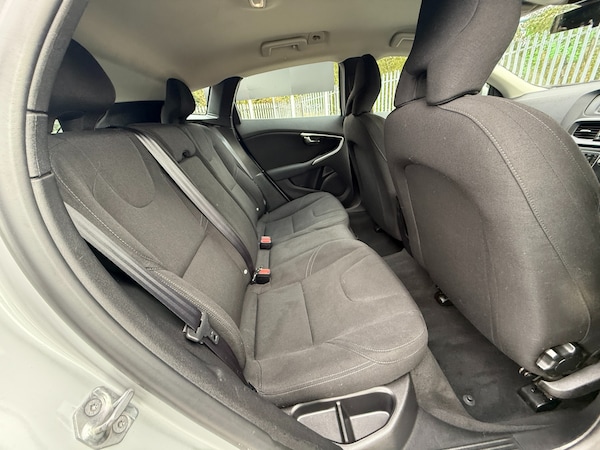 Used Volvo V40 2014 for sale - 76194773: Photo 11