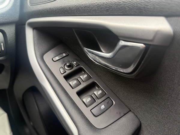 Used Volvo V40 2014 for sale - 76194773: Photo 20