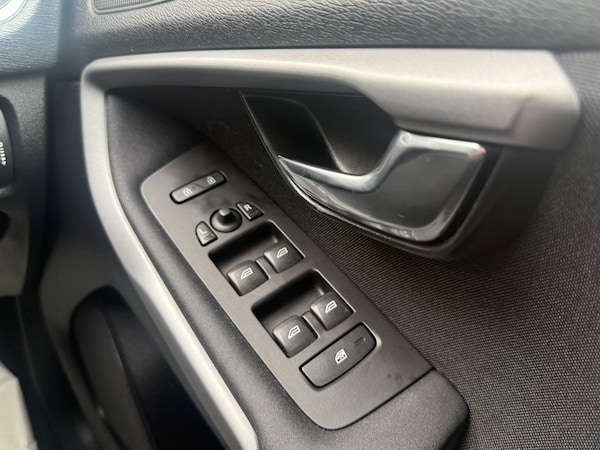Used Volvo V40 2014 for sale - 76194773: Photo 21