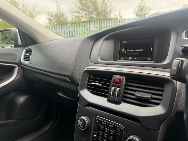 Used Volvo V40 2014 for sale - 76194773: Photo 22