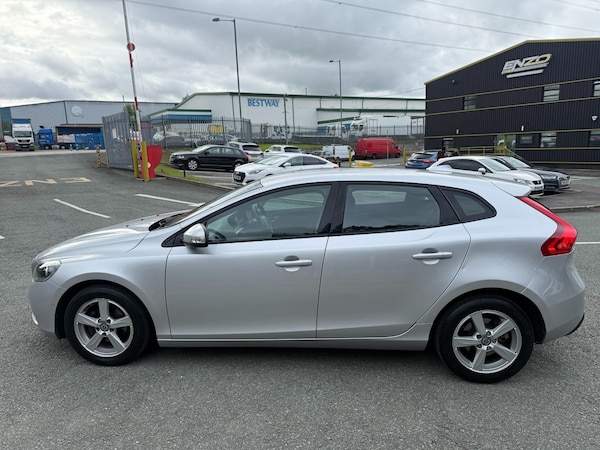 Used Volvo V40 2014 for sale - 76194773: Photo 5