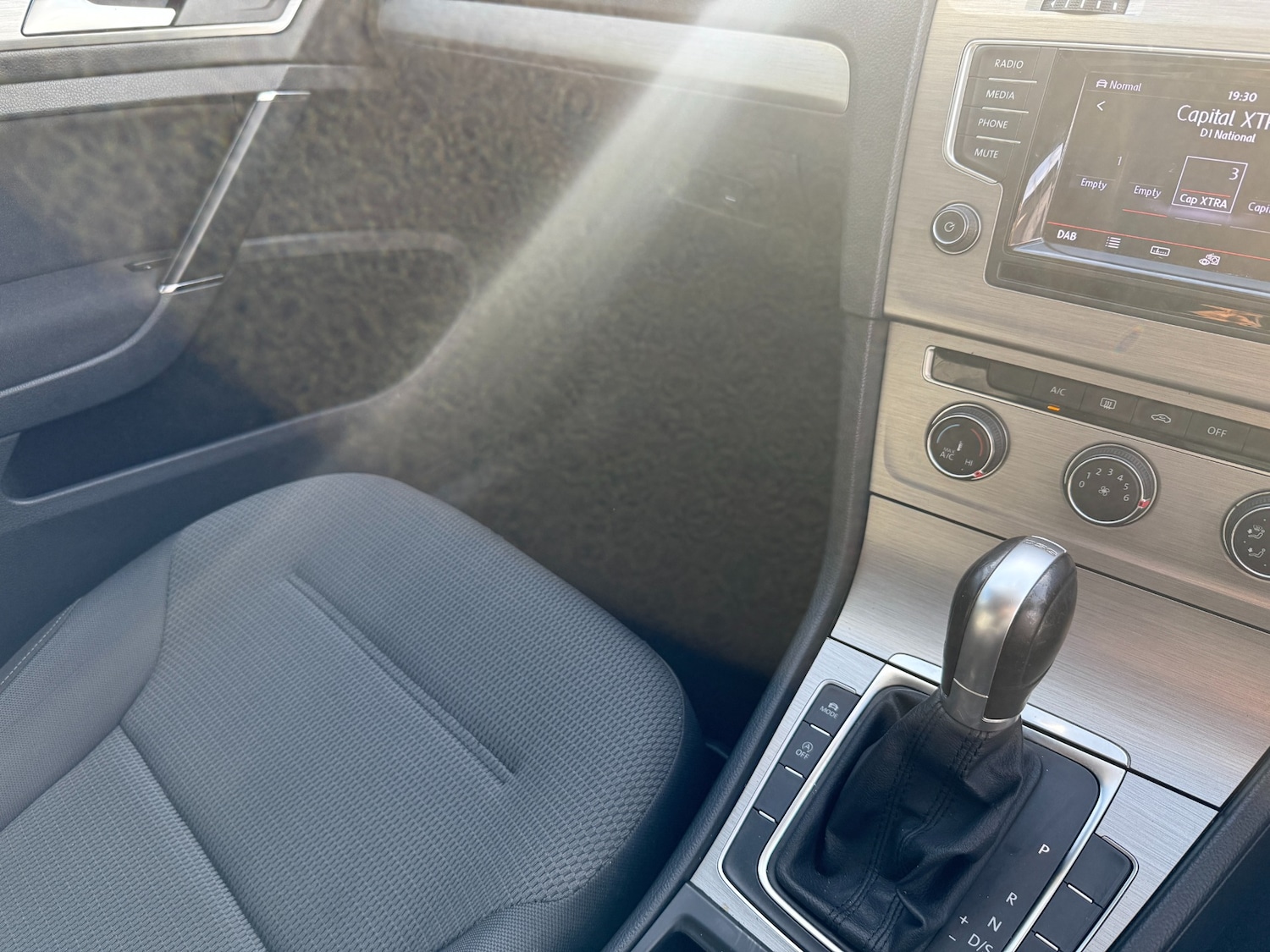 Used Volkswagen Golf 2014 for sale - 77916010: Photo 15