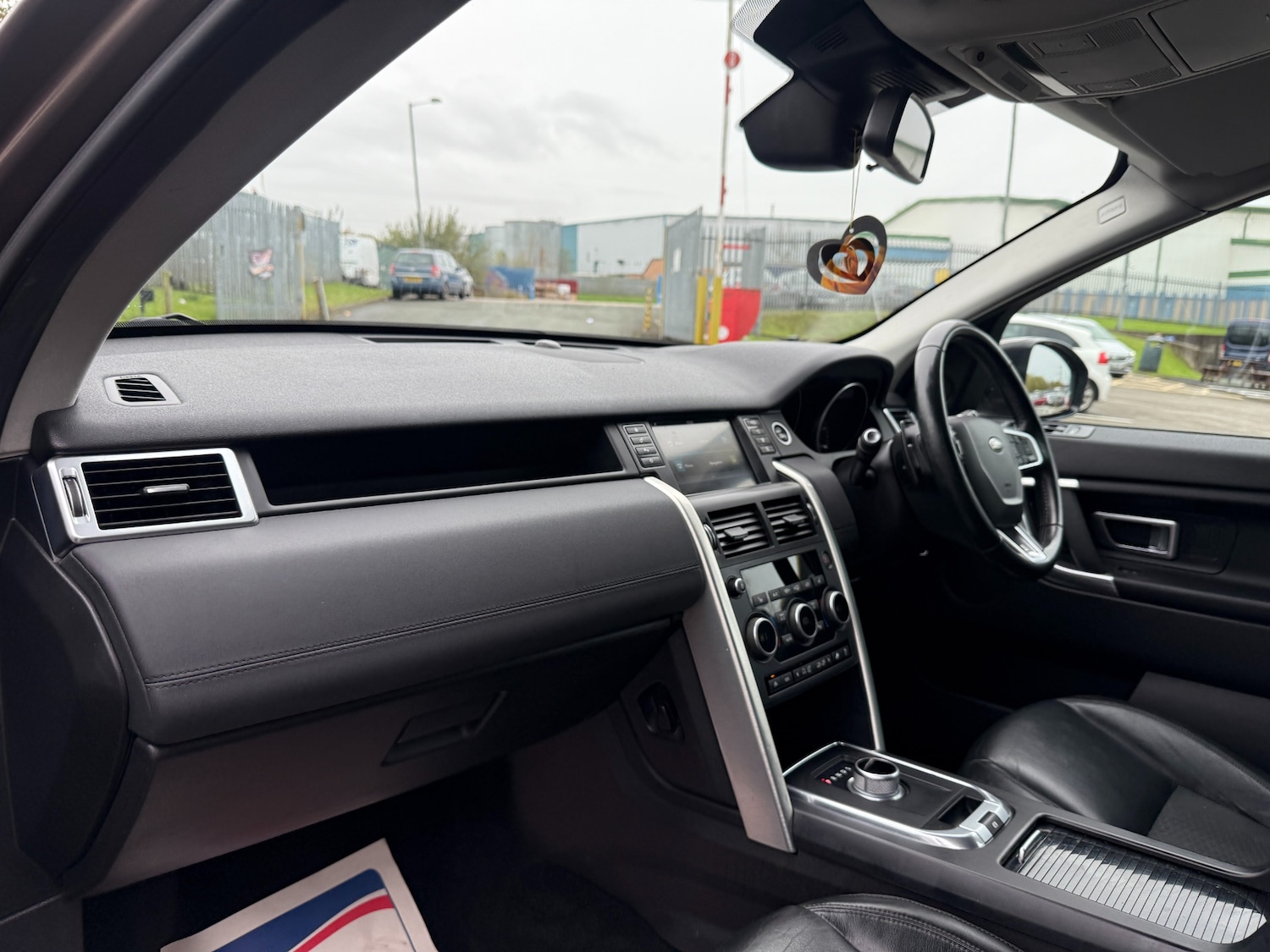 Used Land Rover Discovery Sport 2016 for sale - 76424803: Photo 10