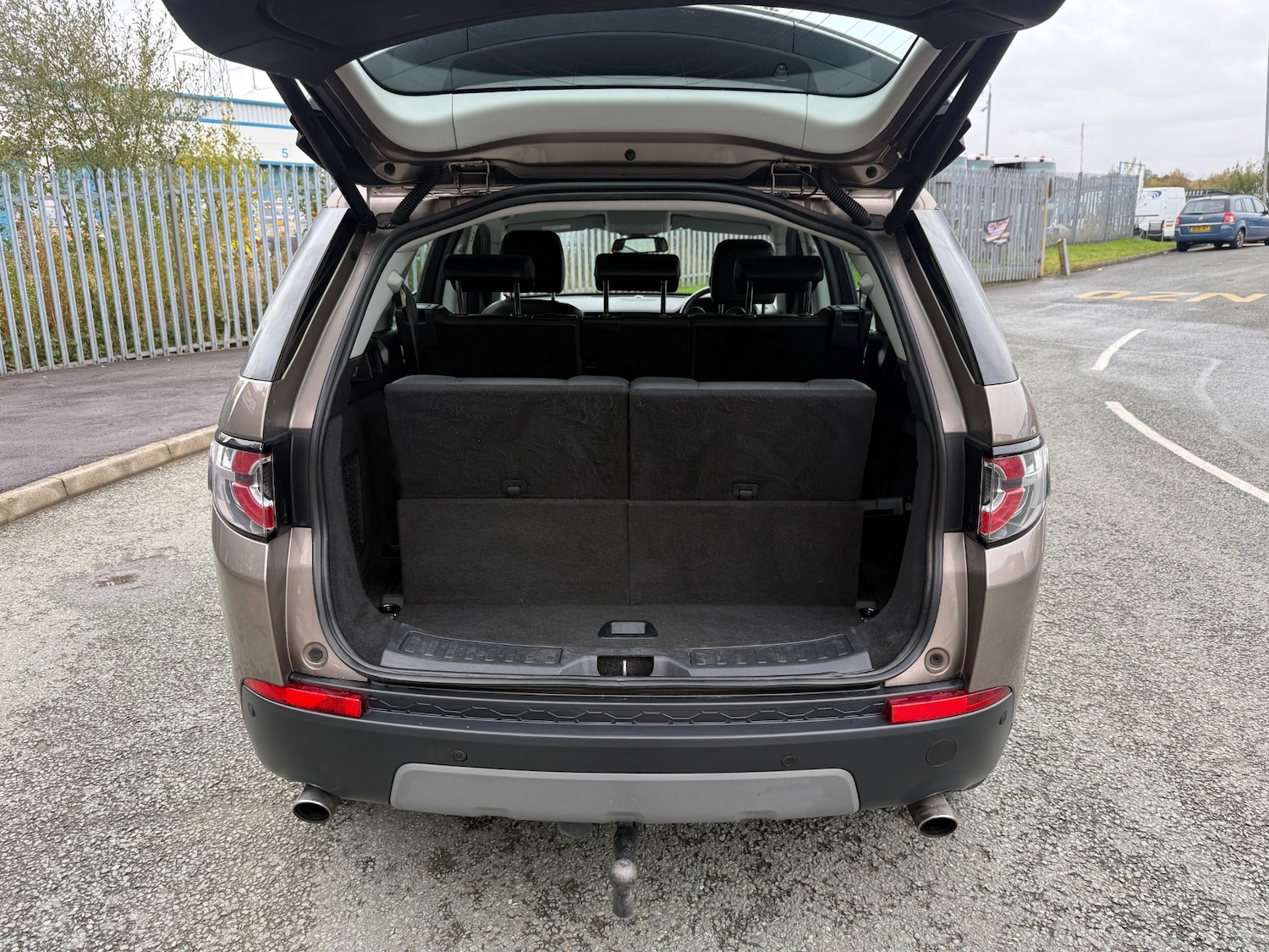 Used Land Rover Discovery Sport 2016 for sale - 76424803: Photo 12