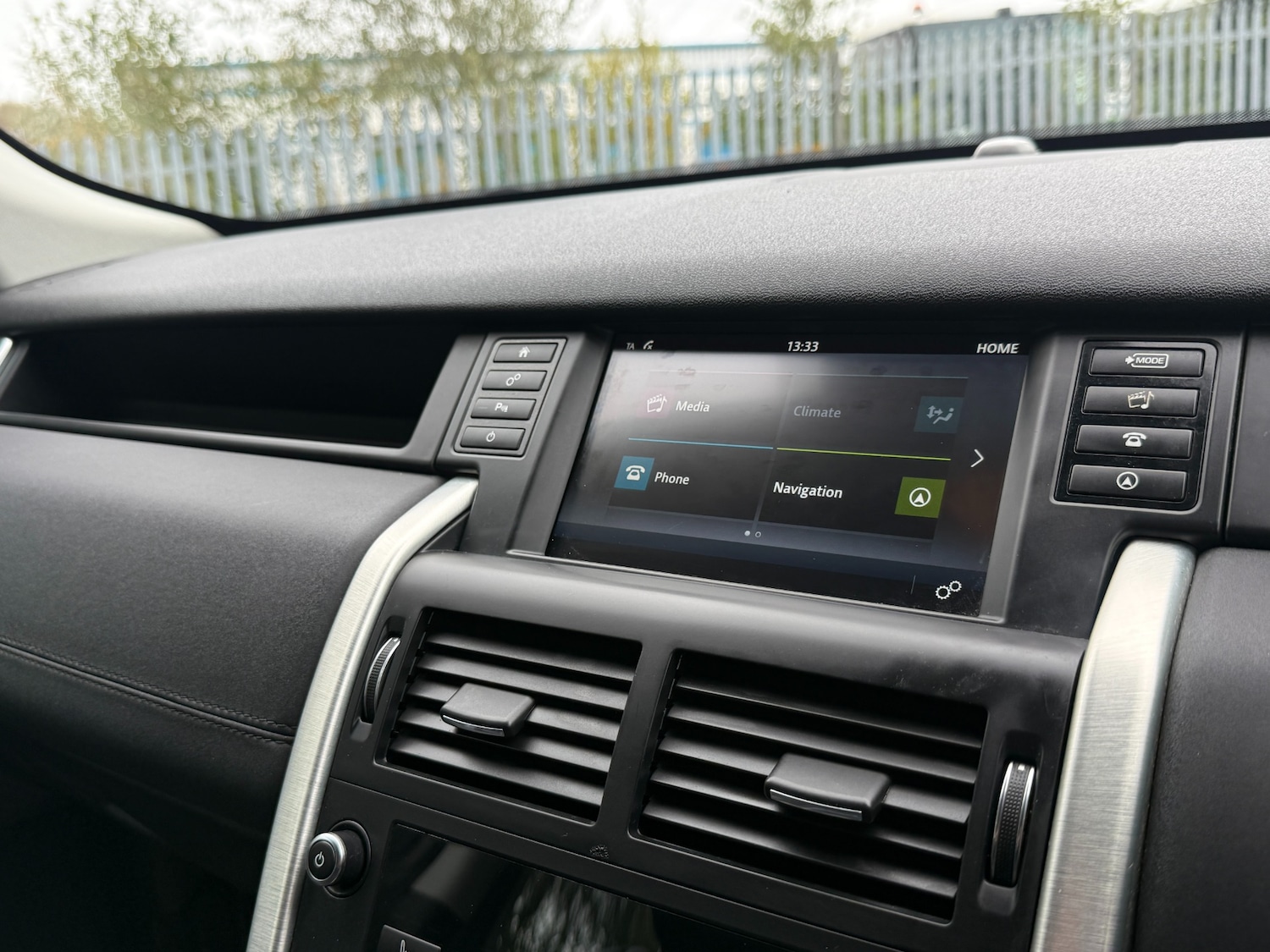 Used Land Rover Discovery Sport 2016 for sale - 76424803: Photo 29