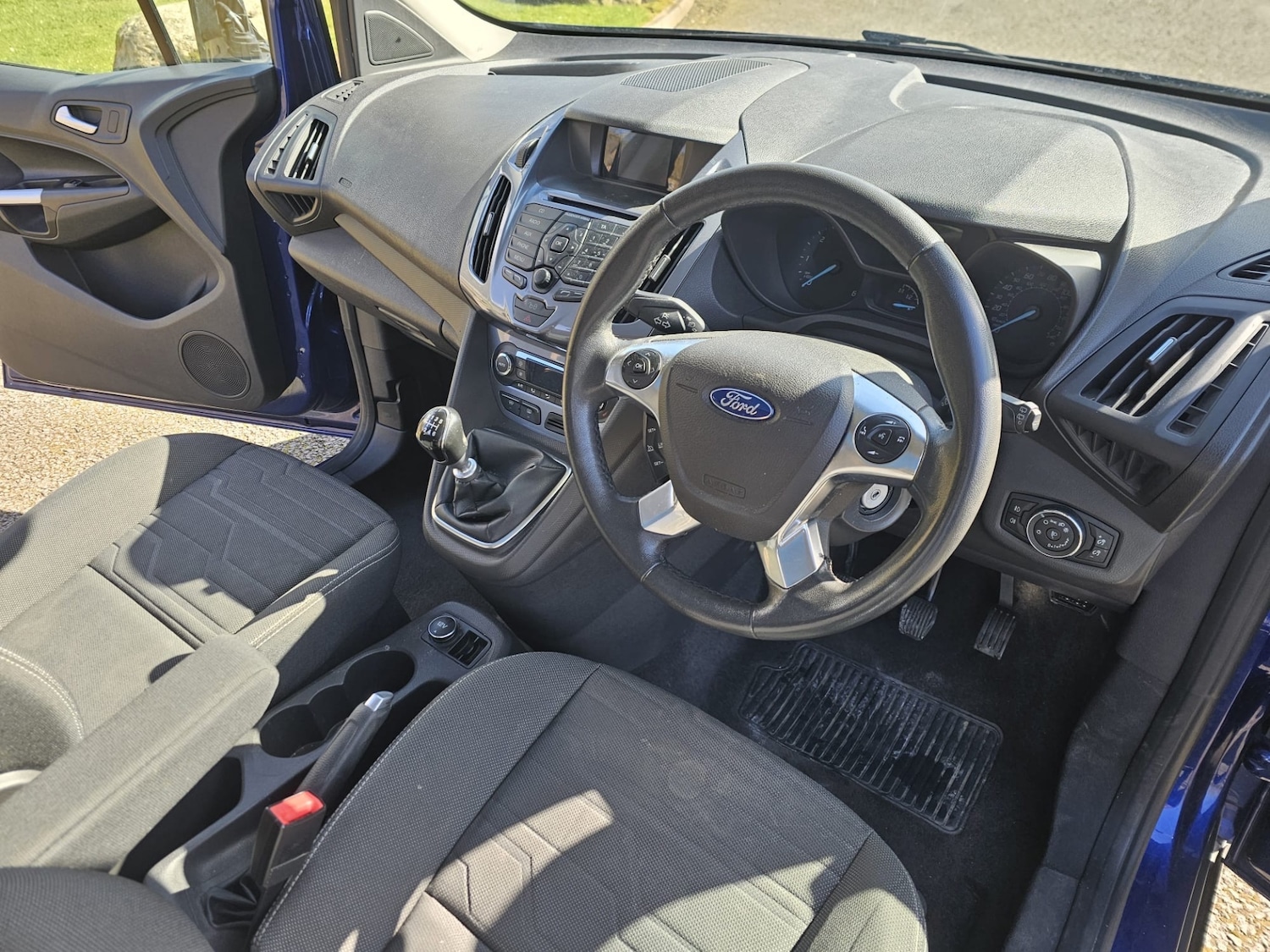 Used Ford Grand Tourneo Connect 2015 for sale - 78055787: Photo 14