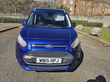 Used Ford Grand Tourneo Connect 2015 for sale - 78055787: Photo