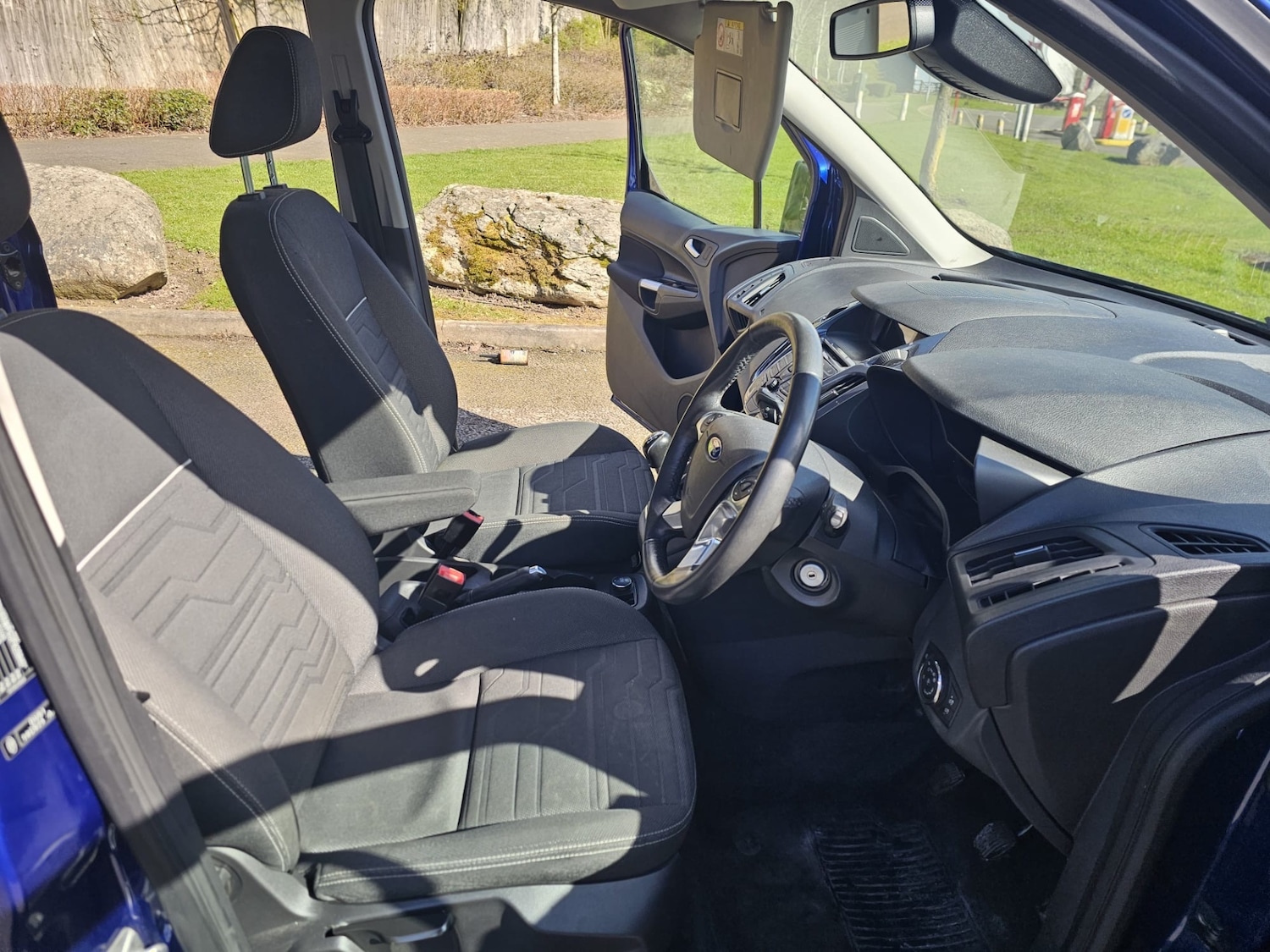 Used Ford Grand Tourneo Connect 2015 for sale - 78055787: Photo 7