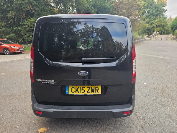 Used Ford Grand Tourneo Connect 2015 for sale - 76226126: Photo 2
