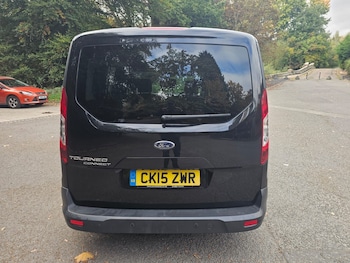Used Ford Grand Tourneo Connect 2015 for sale - 76226126: Photo 2