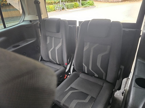 Used Ford Grand Tourneo Connect 2015 for sale - 76226126: Photo 8