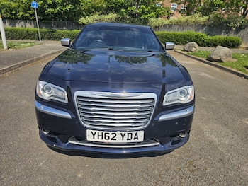Used Chrysler 300C 2012 for sale - 78403322: Photo