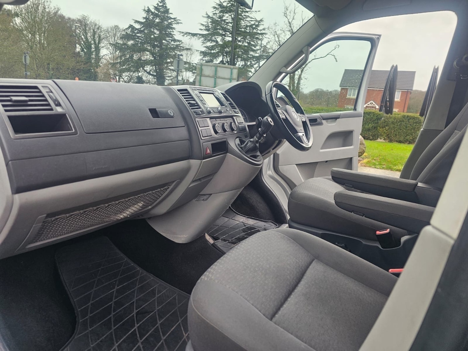 Used Volkswagen Transporter 2014 for sale - 76987159: Photo 9