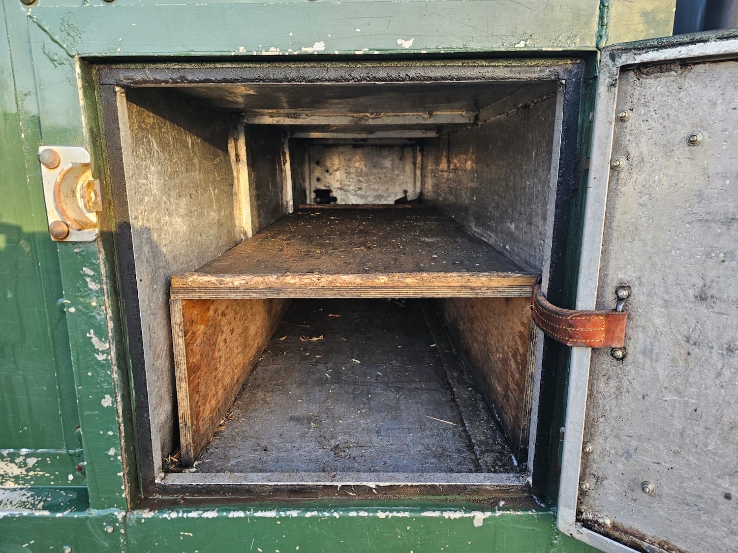 Used Mitsubishi Canter 2010 for sale - 76606817: Photo 9