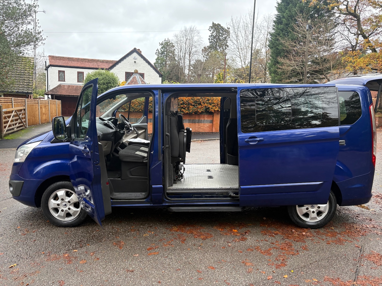 Used Ford Tourneo Custom 2015 for sale - 76548131: Photo 12