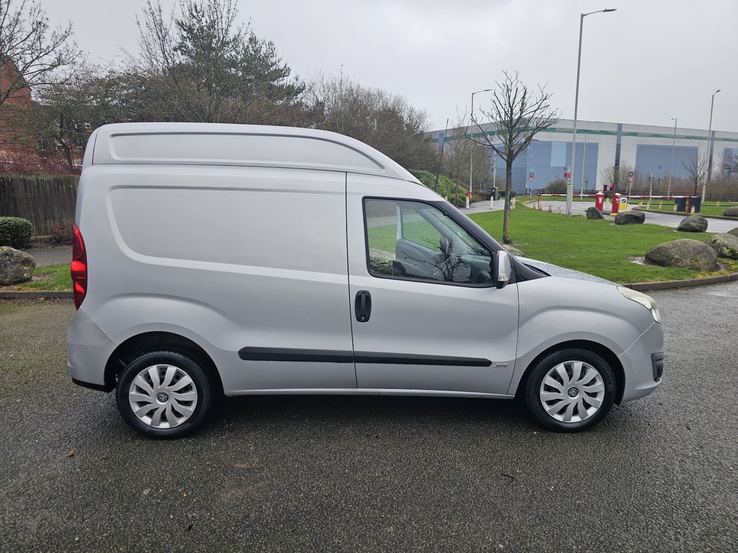 Used Vauxhall Combo 2013 for sale - 77564099: Photo 2