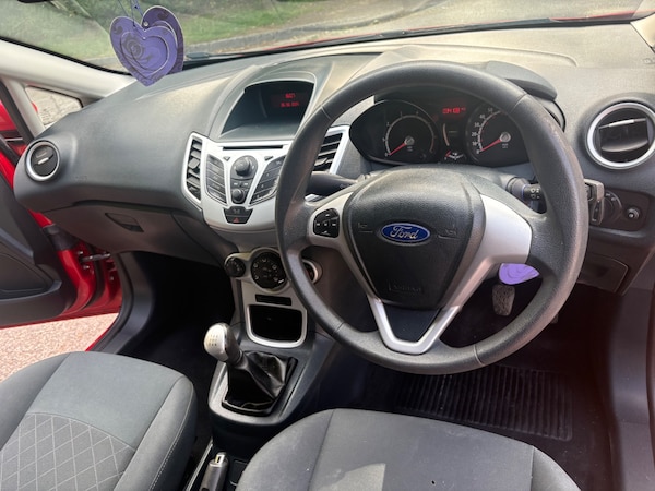 Used Ford Fiesta 2011 for sale - 75074951: Photo 9