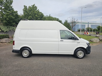 Used Volkswagen Transporter 2017 for sale - 79061126: Photo