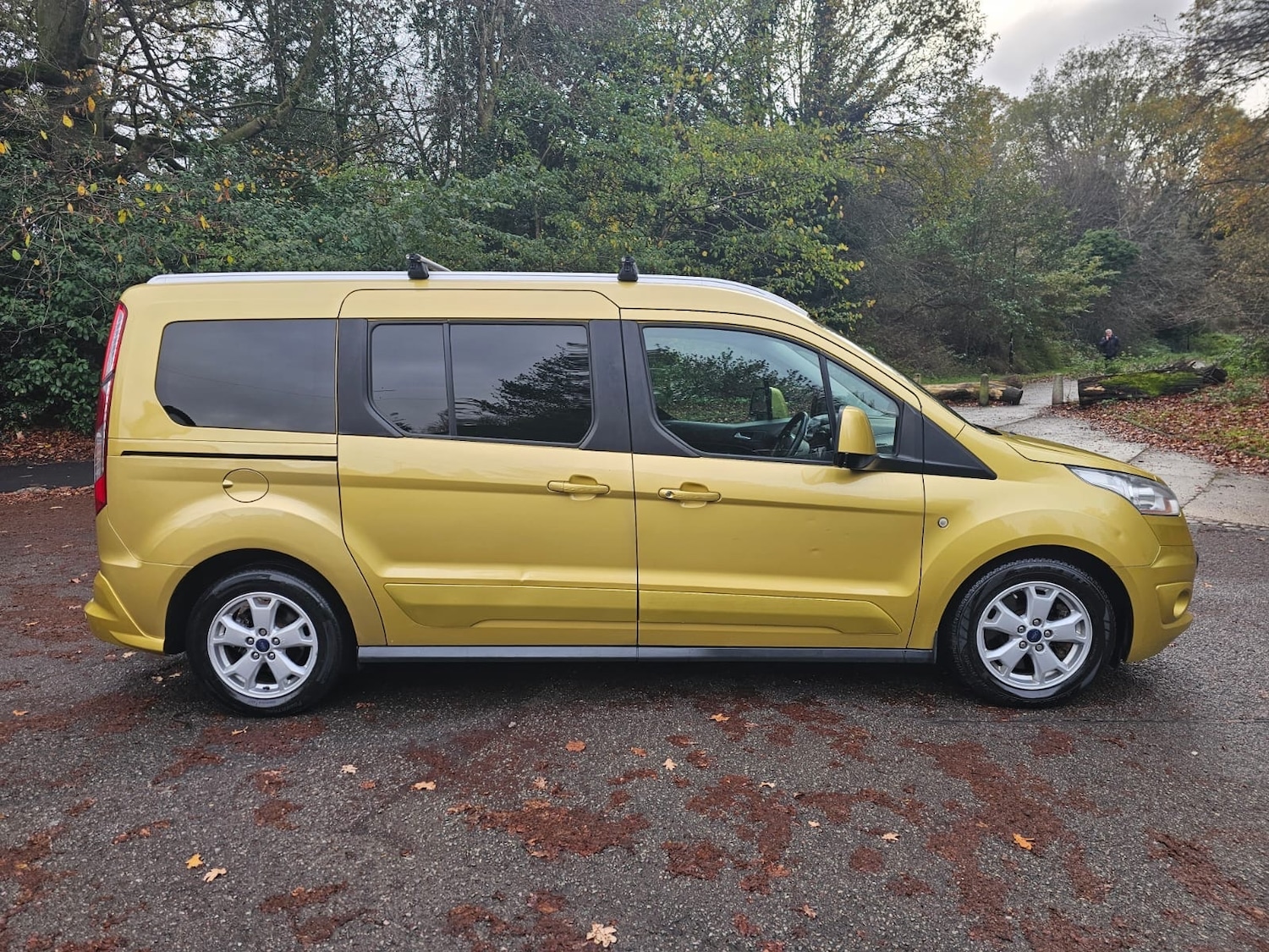 Used Ford Grand Tourneo Connect 2015 for sale - 76687479: Photo 12