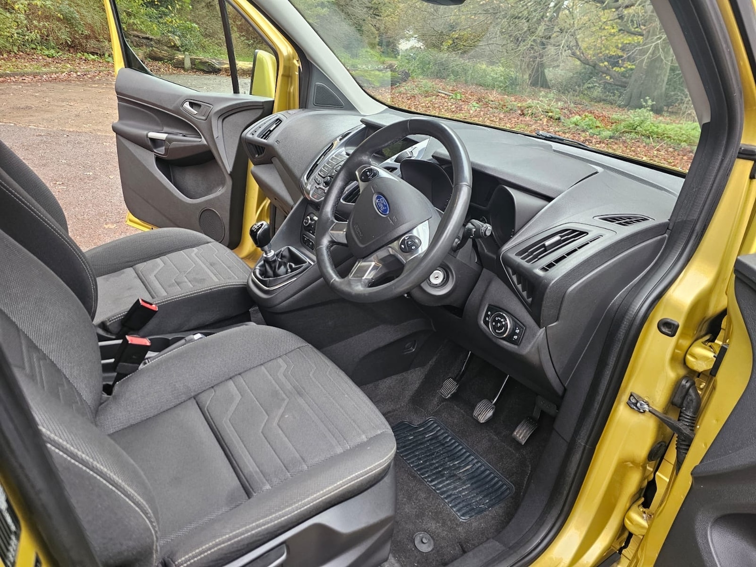 Used Ford Grand Tourneo Connect 2015 for sale - 76687479: Photo 13