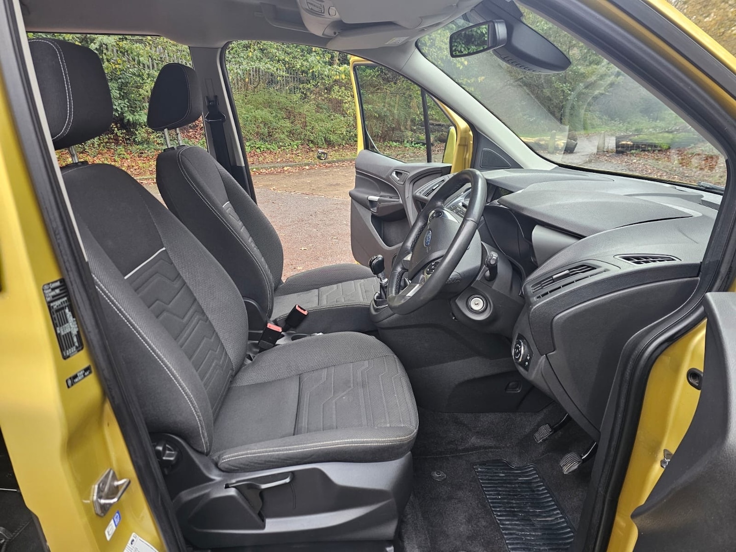 Used Ford Grand Tourneo Connect 2015 for sale - 76687479: Photo 6