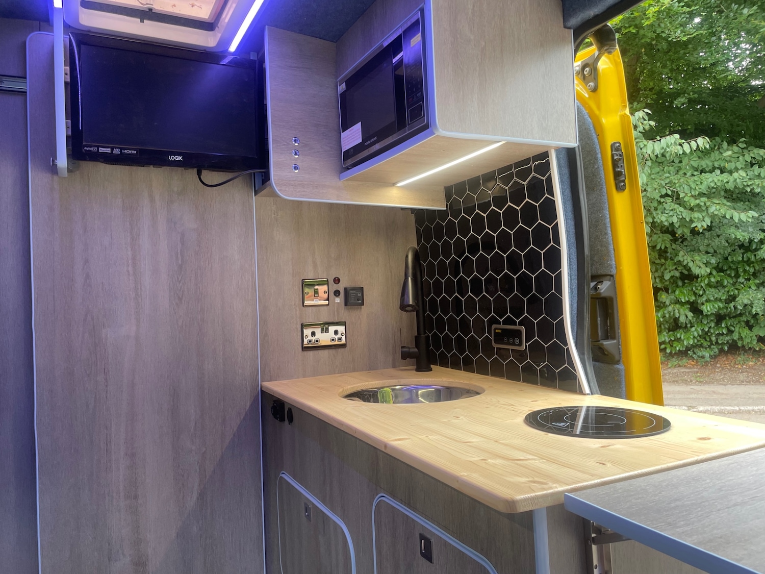 Used Ford Transit 2015 for sale - 75982714: Photo 18