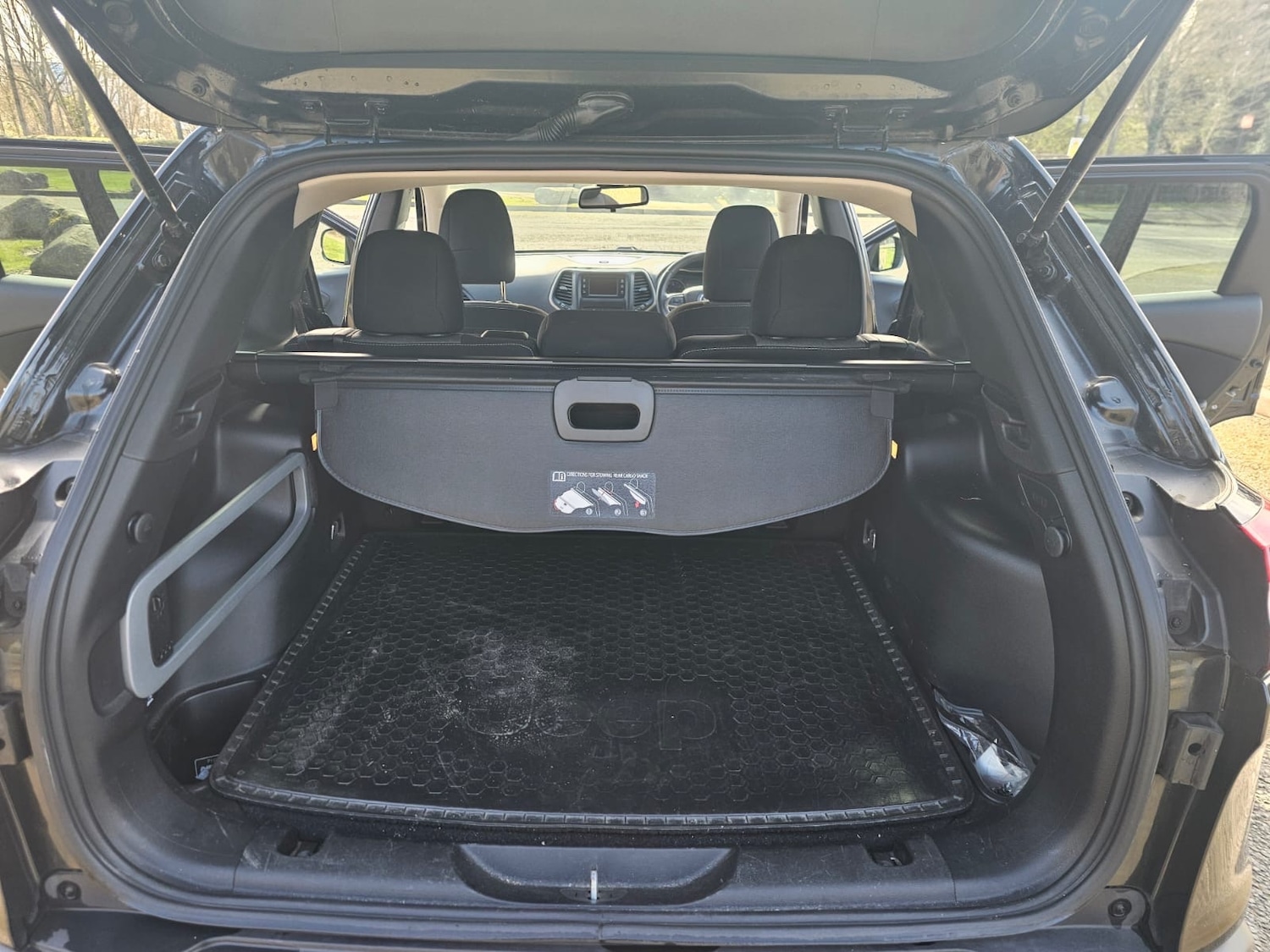 Used Jeep Cherokee 2015 for sale - 77918222: Photo 11