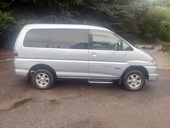 Used Mitsubishi Delica  for sale - 75910688: Photo