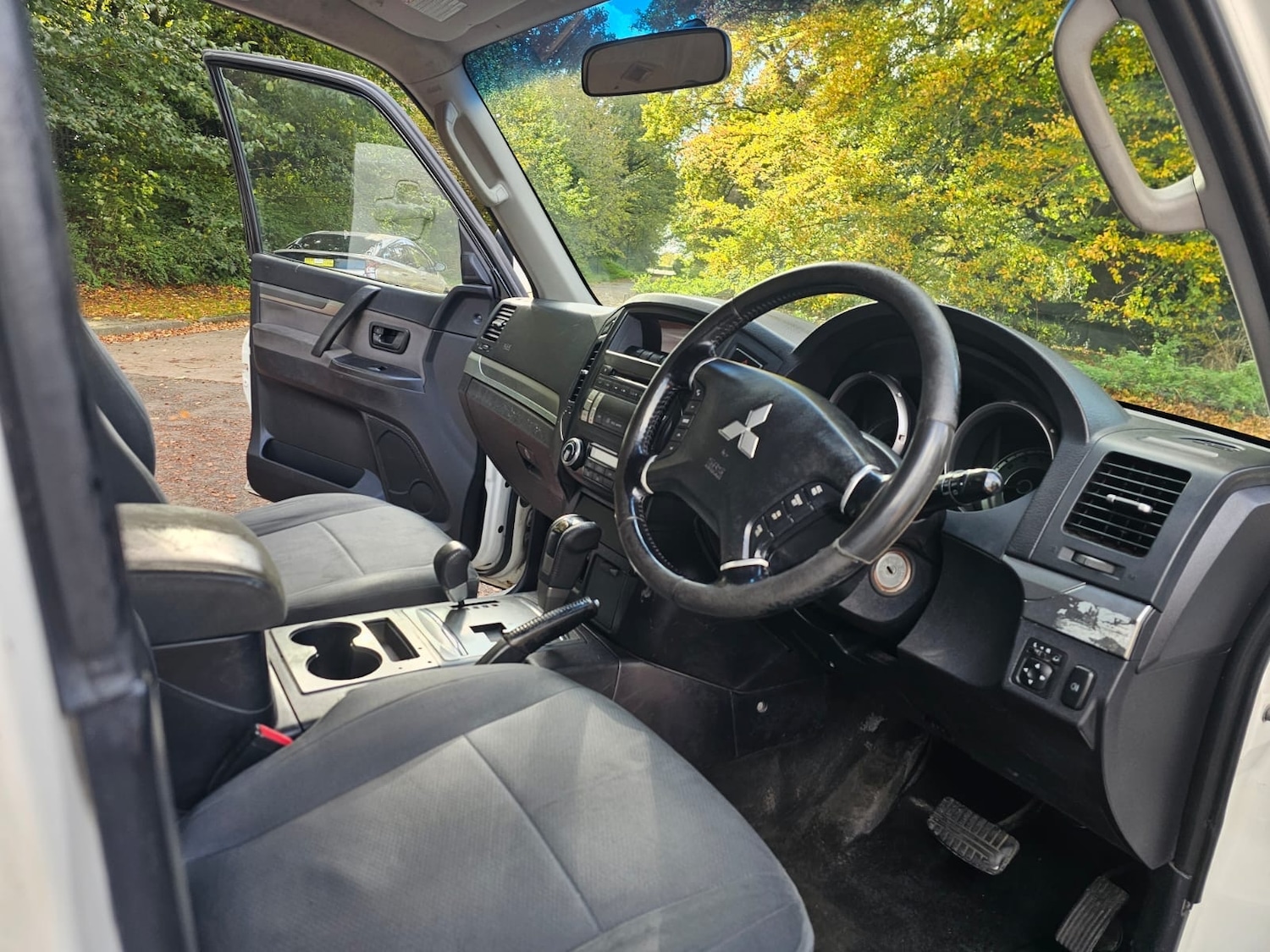 Used Mitsubishi Shogun 2012 for sale - 76387515: Photo 12