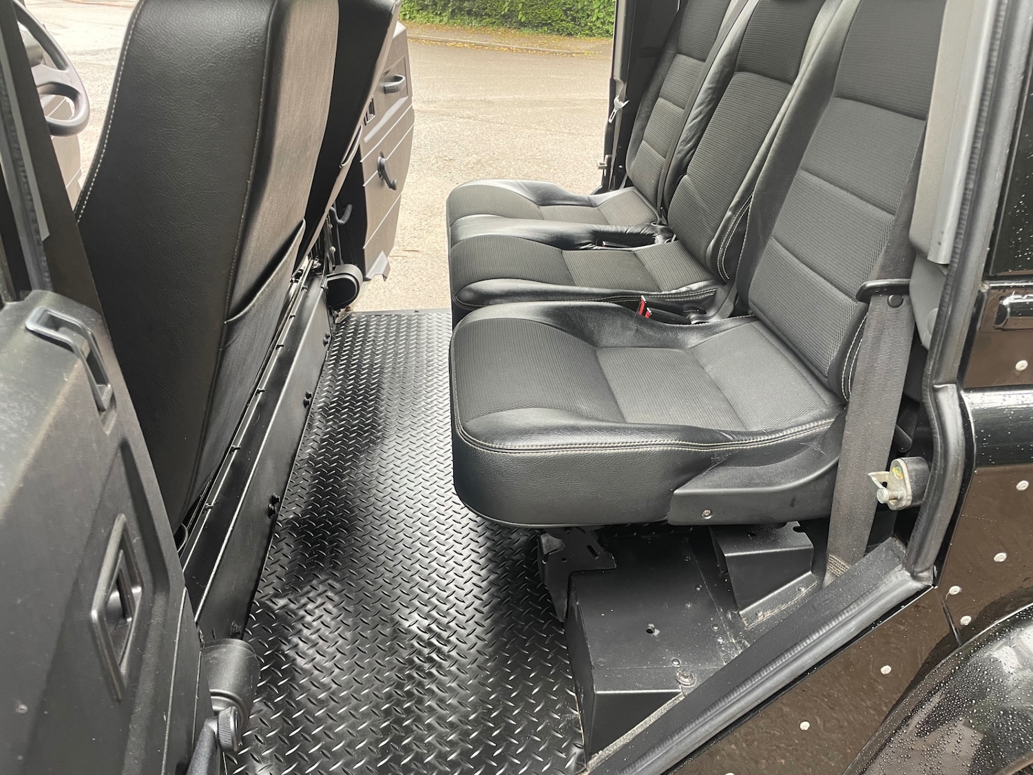 Used Land Rover Defender 2015 for sale - 75982449: Photo 11