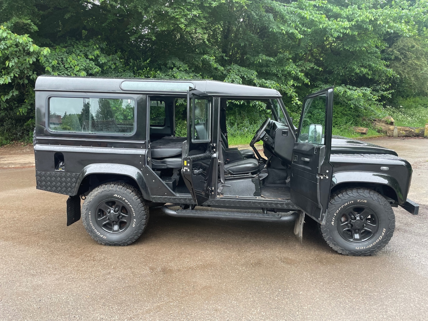 Used Land Rover Defender 2015 for sale - 75982449: Photo 4