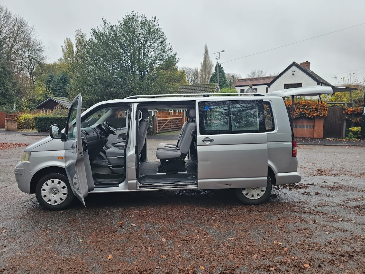 Used Volkswagen Transporter Shuttle 2006 for sale - 76596654: Photo 6