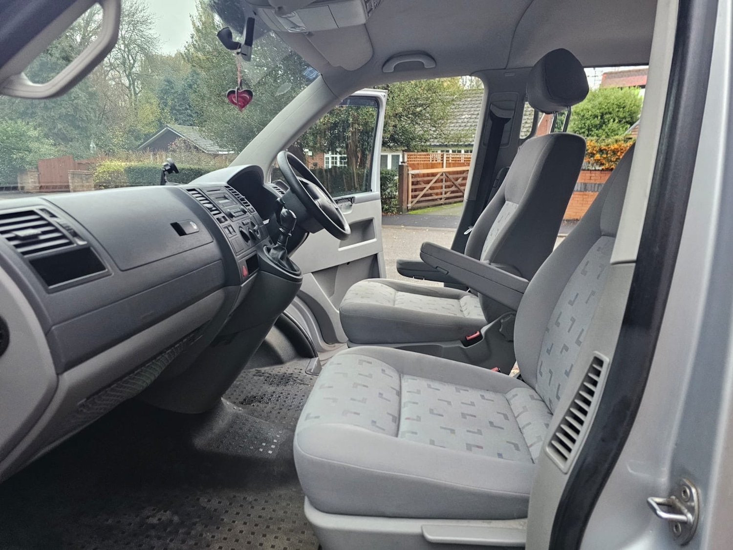 Used Volkswagen Transporter Shuttle 2006 for sale - 76596654: Photo 8