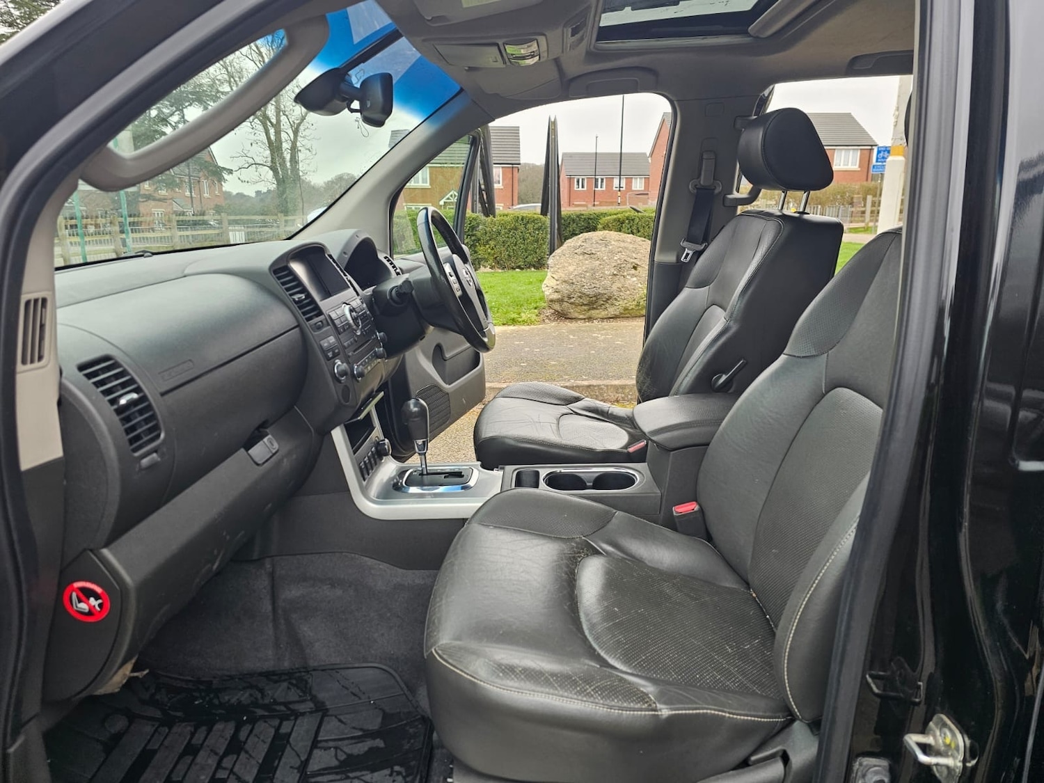 Used Nissan Navara 2014 for sale - 77778235: Photo 8