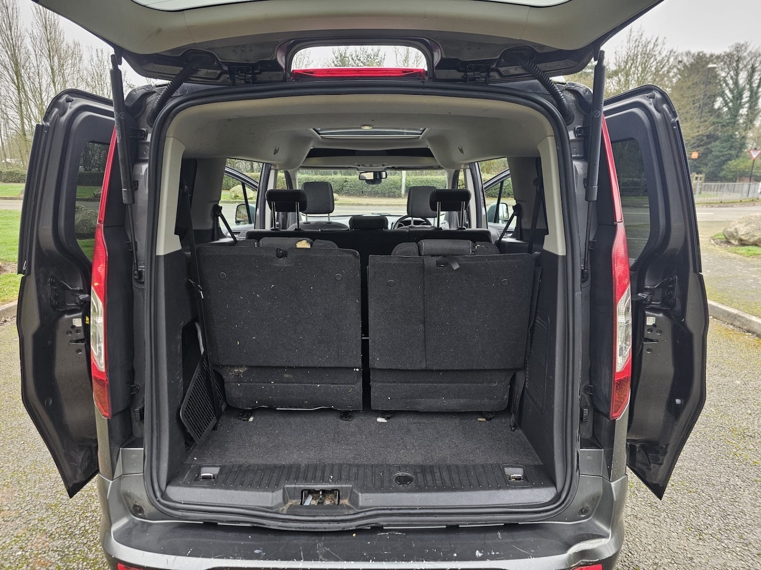 Used Ford Grand Tourneo Connect 2017 for sale - 77804912: Photo 10