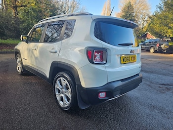 Used Jeep Renegade 2017 for sale - 76786358: Photo