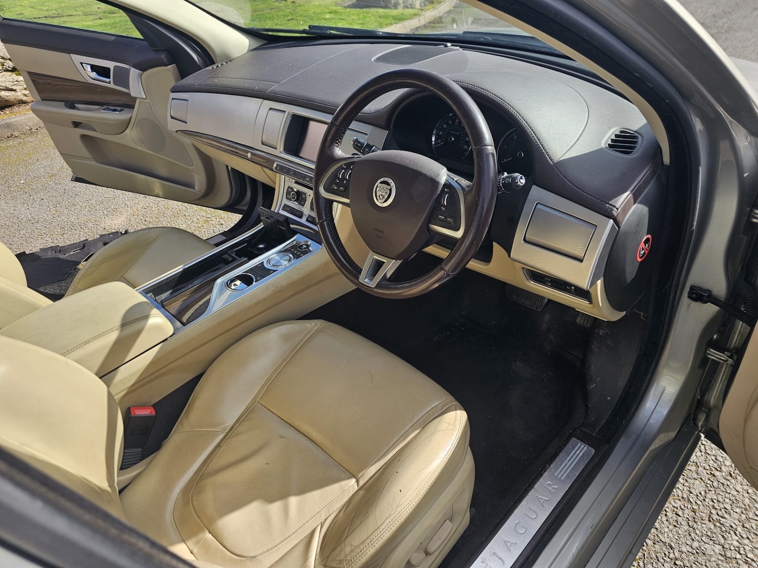 Used Jaguar XF 2012 for sale - 77890456: Photo 13