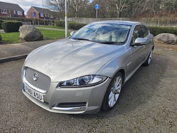 2012 (61) - JAGUAR XF 2.2d PREMIUM LUXURY FULL HISTORY 1 OWNER SAT NAV CRUISE HEATED SE 4-Door