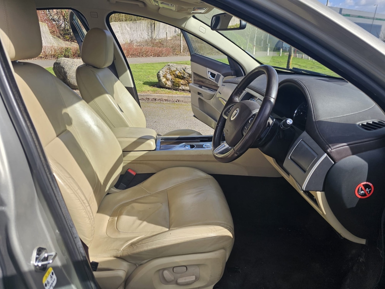 Used Jaguar XF 2012 for sale - 77890456: Photo 6