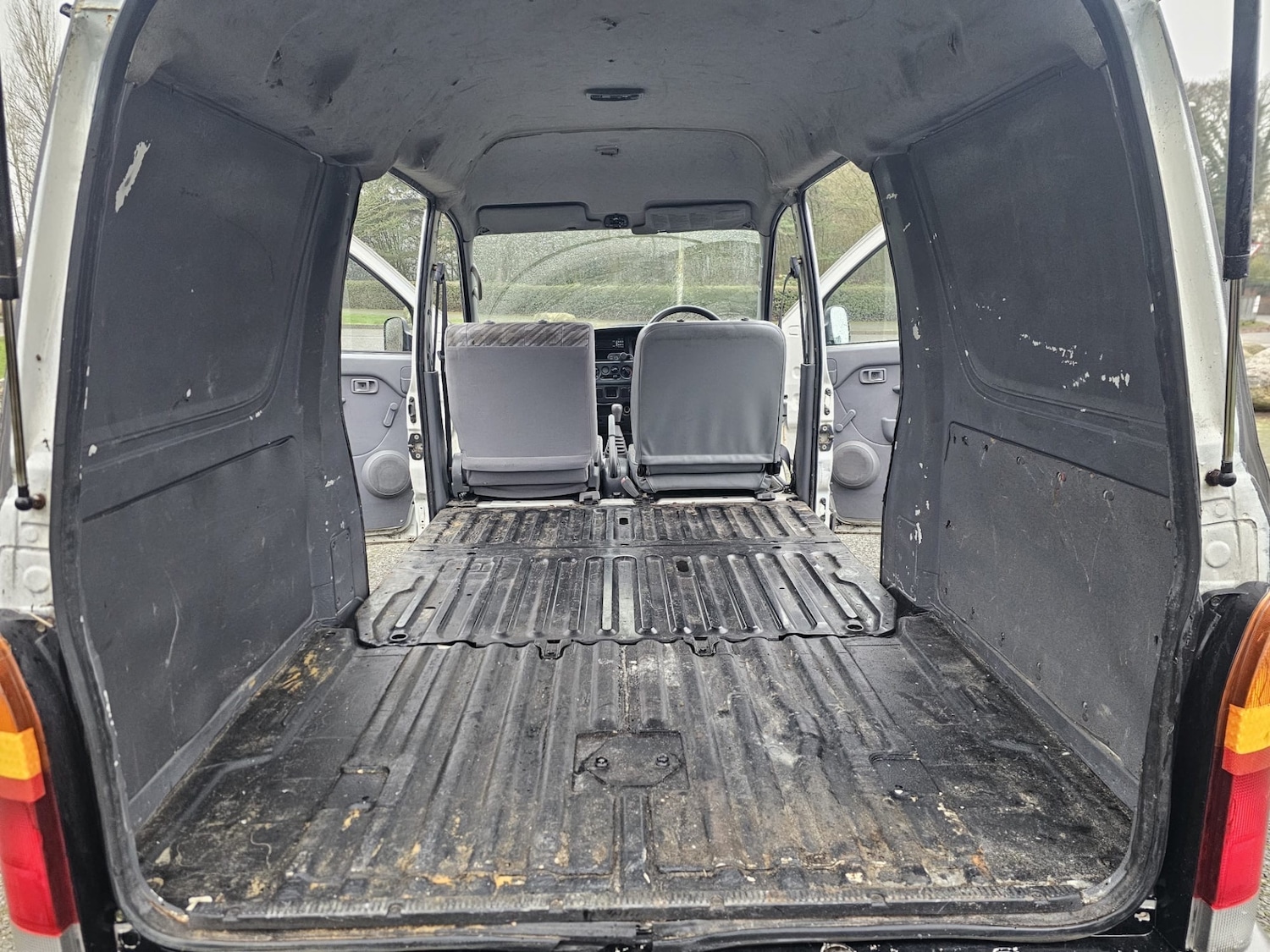 Used Daihatsu Extol 2006 for sale - 77457152: Photo 8