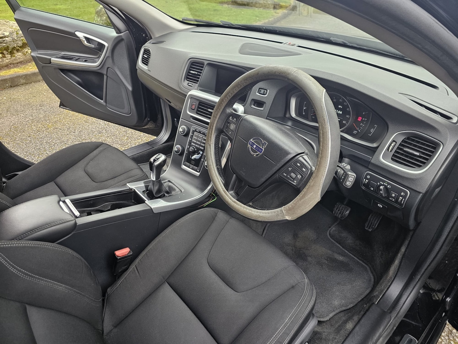 Used Volvo V60 2017 for sale - 78046609: Photo 13