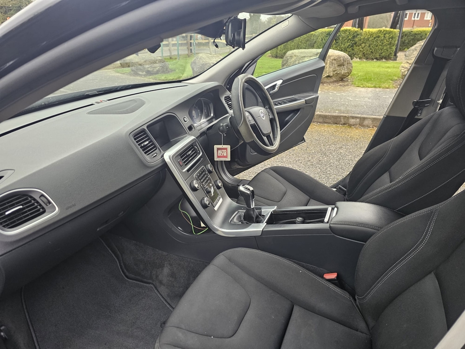 Used Volvo V60 2017 for sale - 78046609: Photo 14