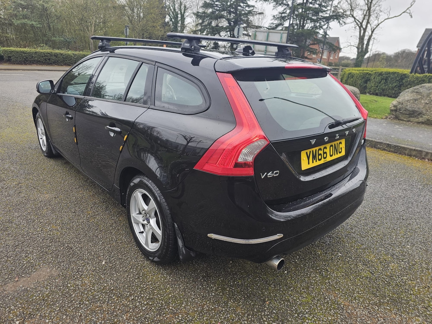 Used Volvo V60 2017 for sale - 78046609: Photo 3