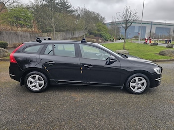 Used Volvo V60 2017 for sale - 78046609: Photo