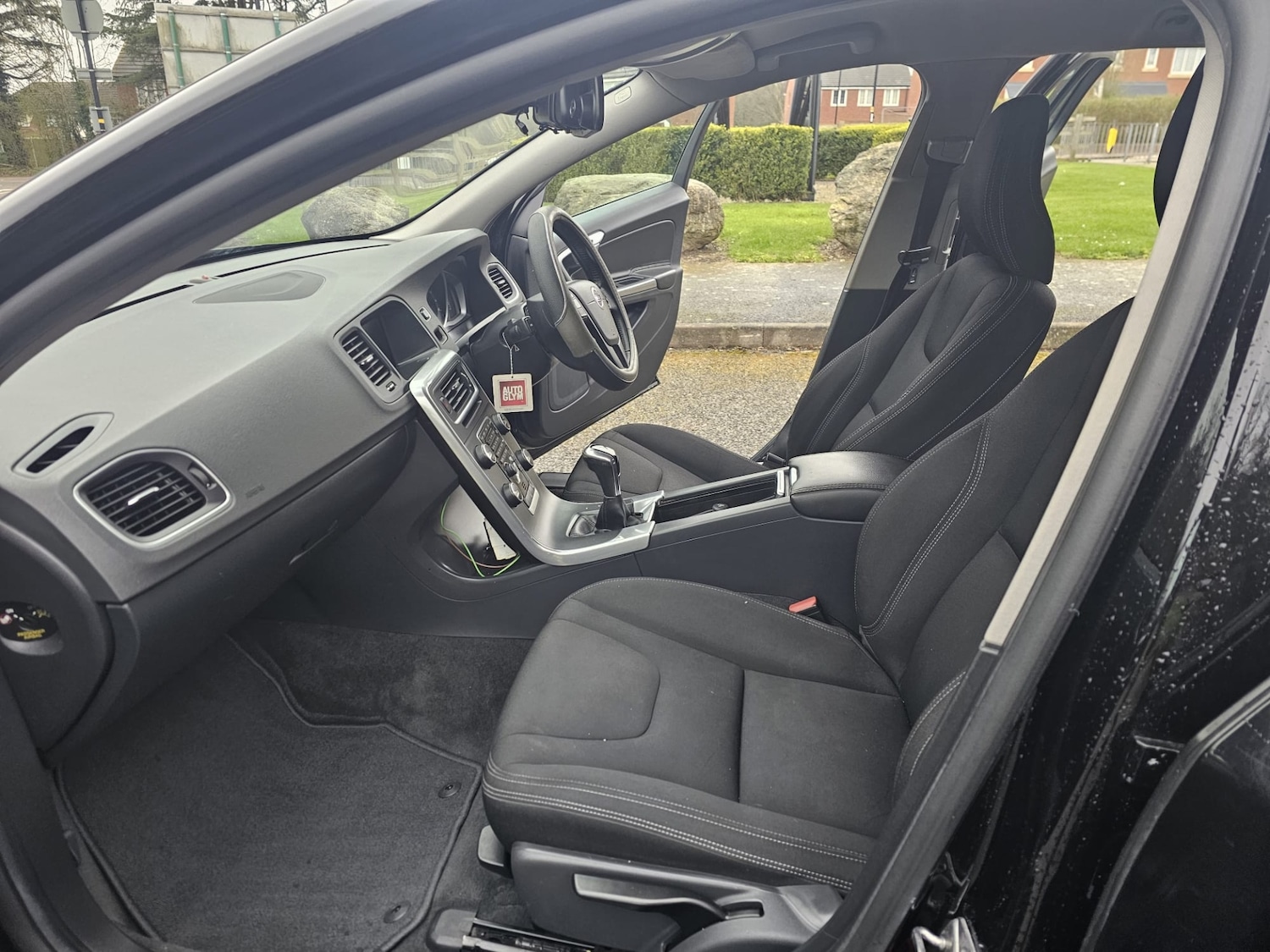 Used Volvo V60 2017 for sale - 78046609: Photo 7