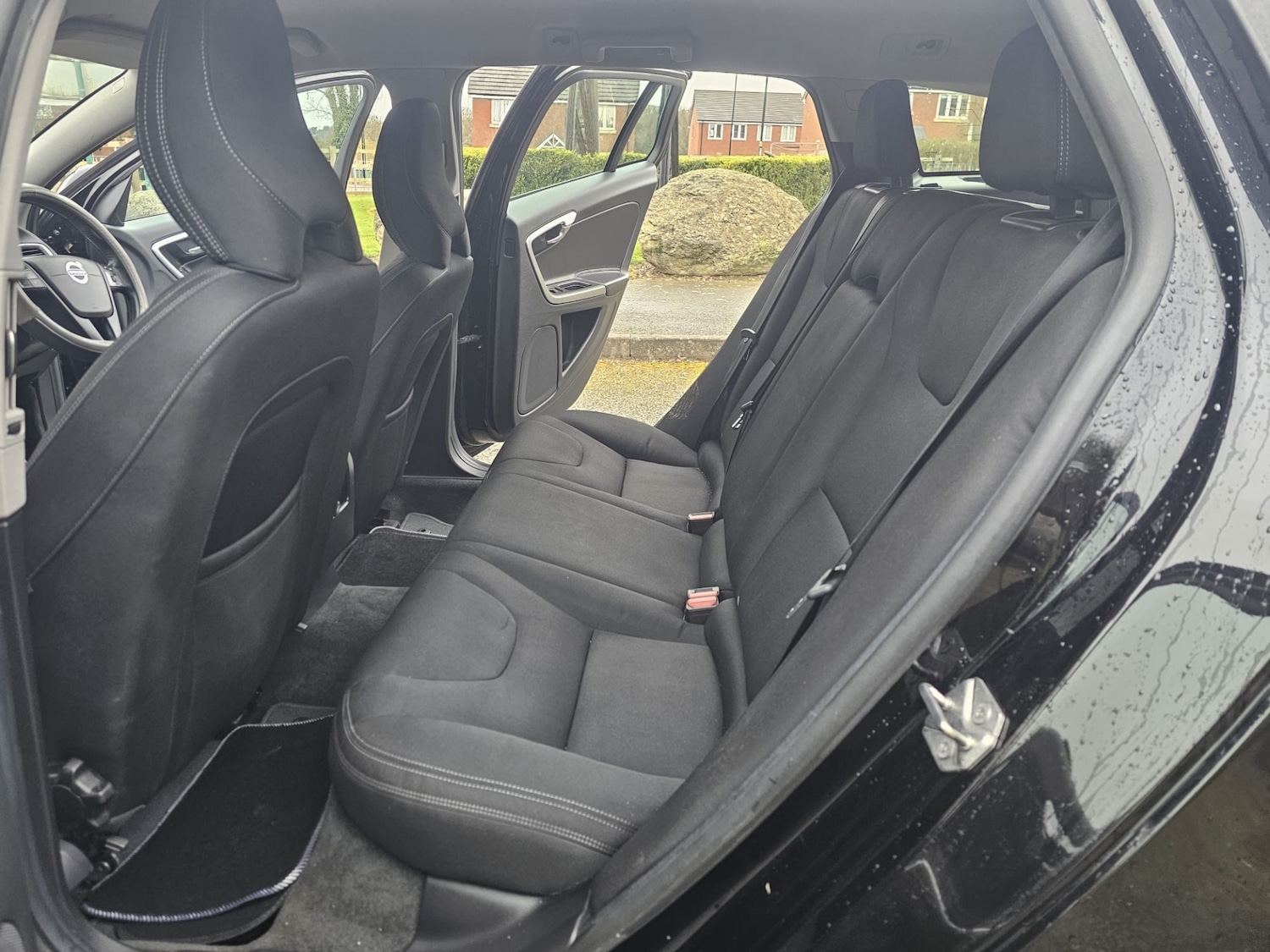 Used Volvo V60 2017 for sale - 78046609: Photo 9