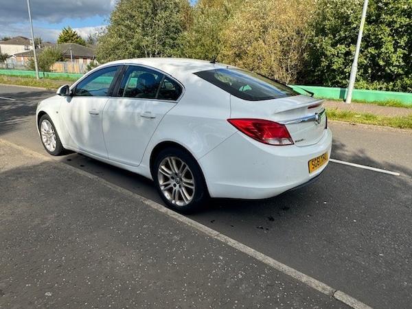 Used Vauxhall Insignia 2011 for sale - 76077843: Photo 2