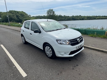 Used Dacia Sandero 2016 for sale - 78727353: Photo